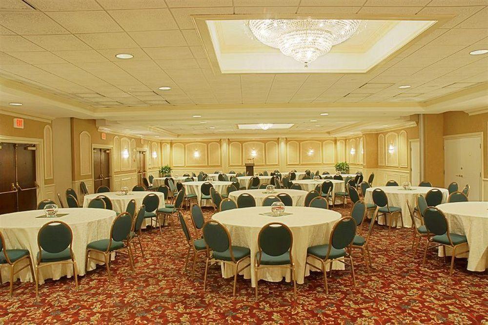 Holiday Inn Washington-Georgetown Restaurant photo