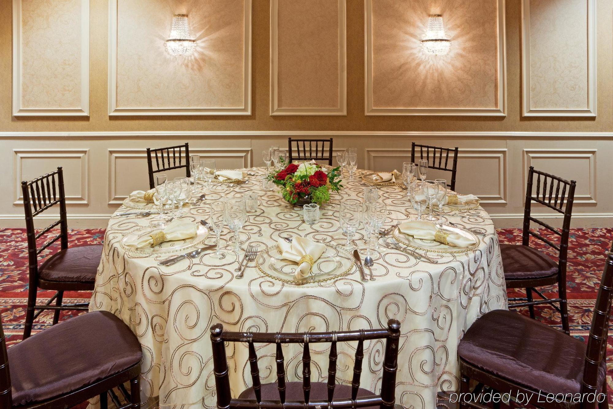 Holiday Inn Washington-Georgetown Restaurant photo