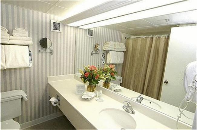 Holiday Inn Washington-Georgetown Room photo
