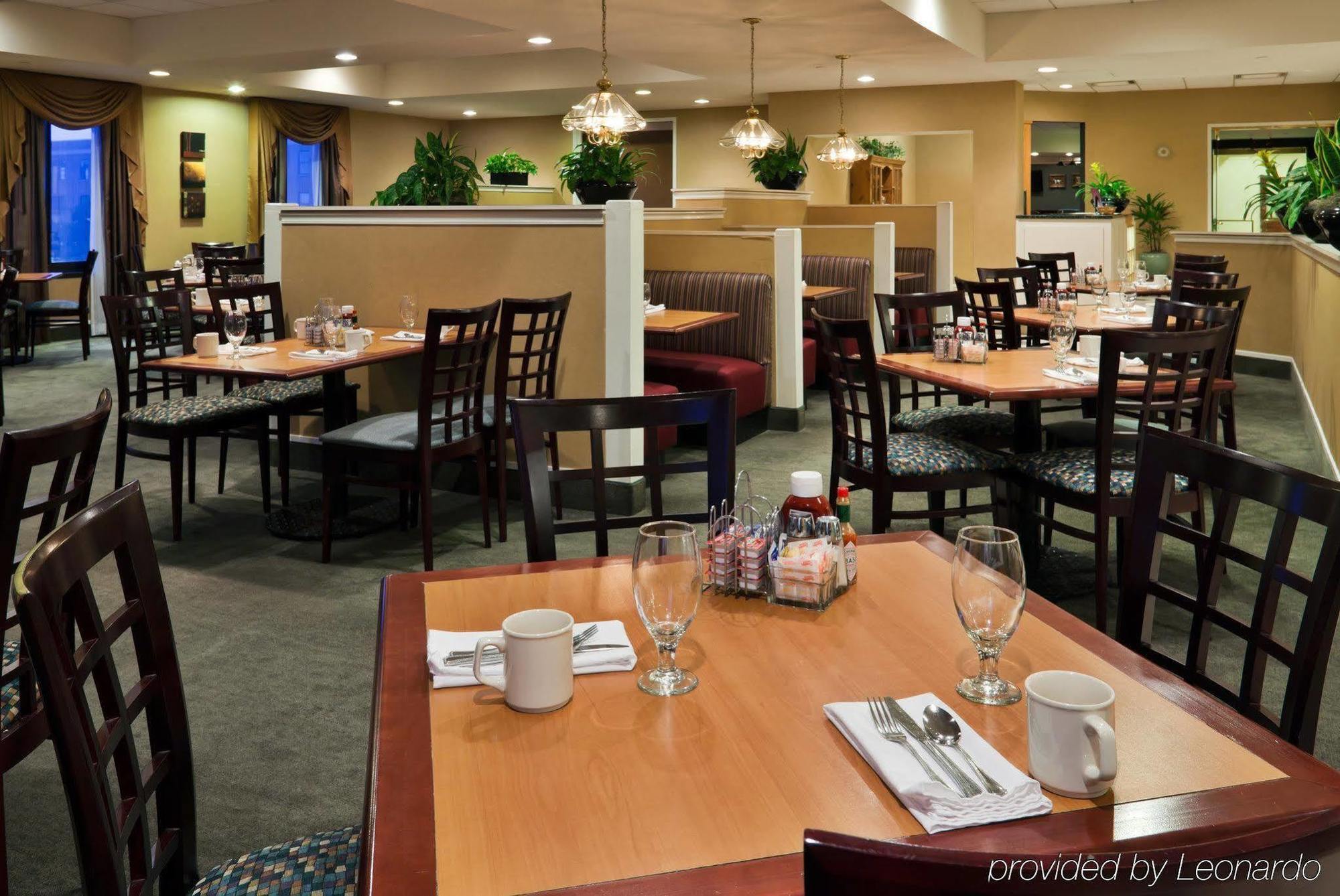 Holiday Inn Washington-Georgetown Restaurant photo