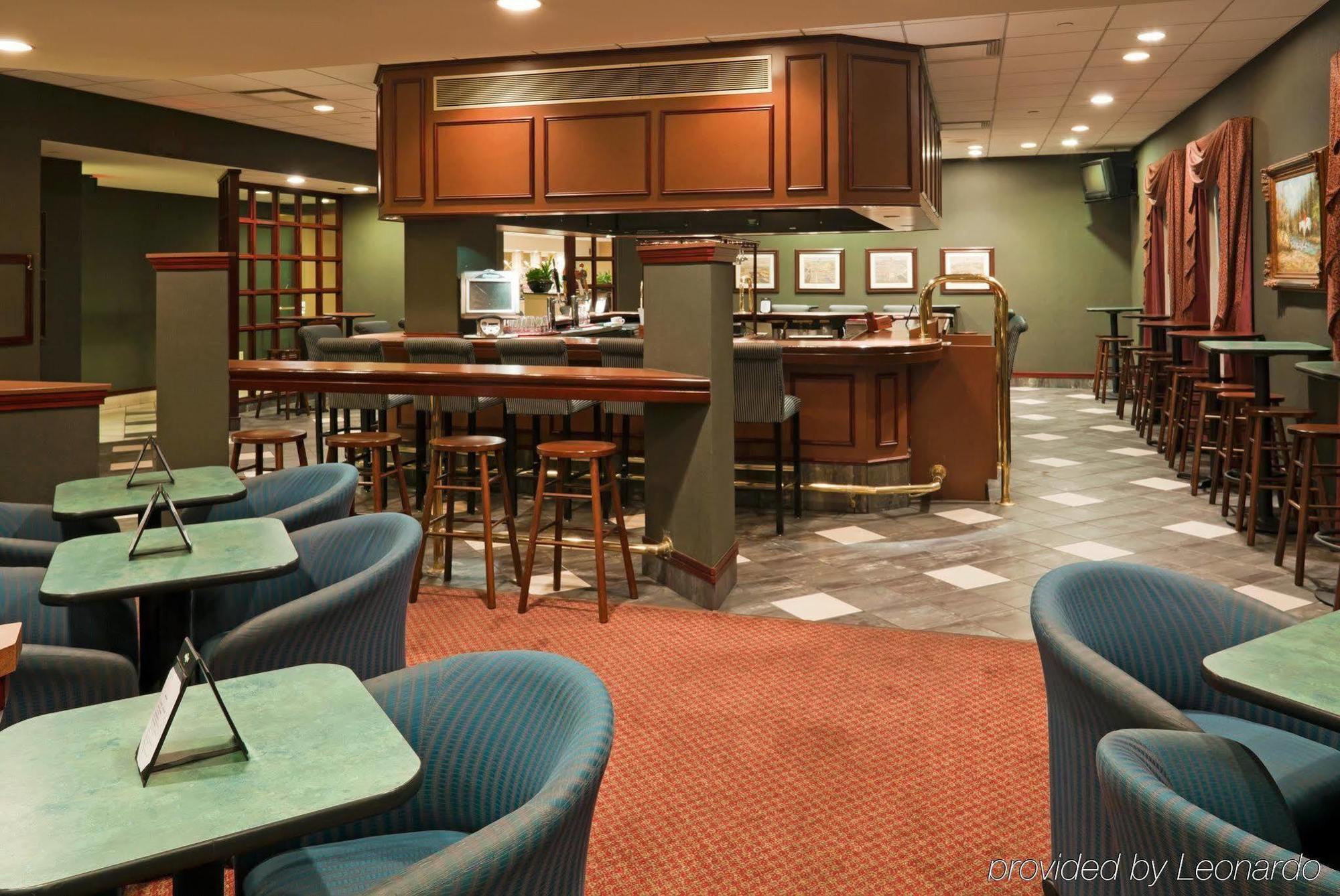 Holiday Inn Washington-Georgetown Restaurant photo
